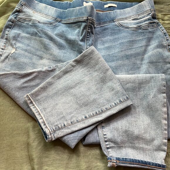 Wonderly Jeans - Picture 3 of 4